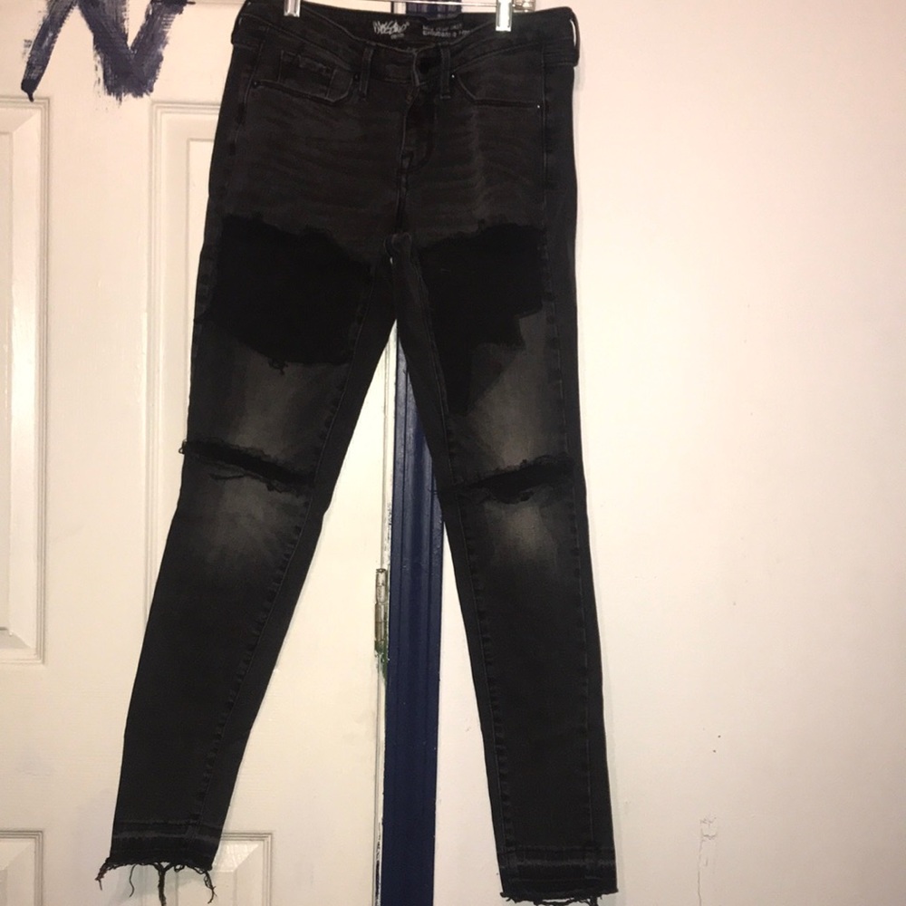 Black Mid-Rise Skinny Jeans